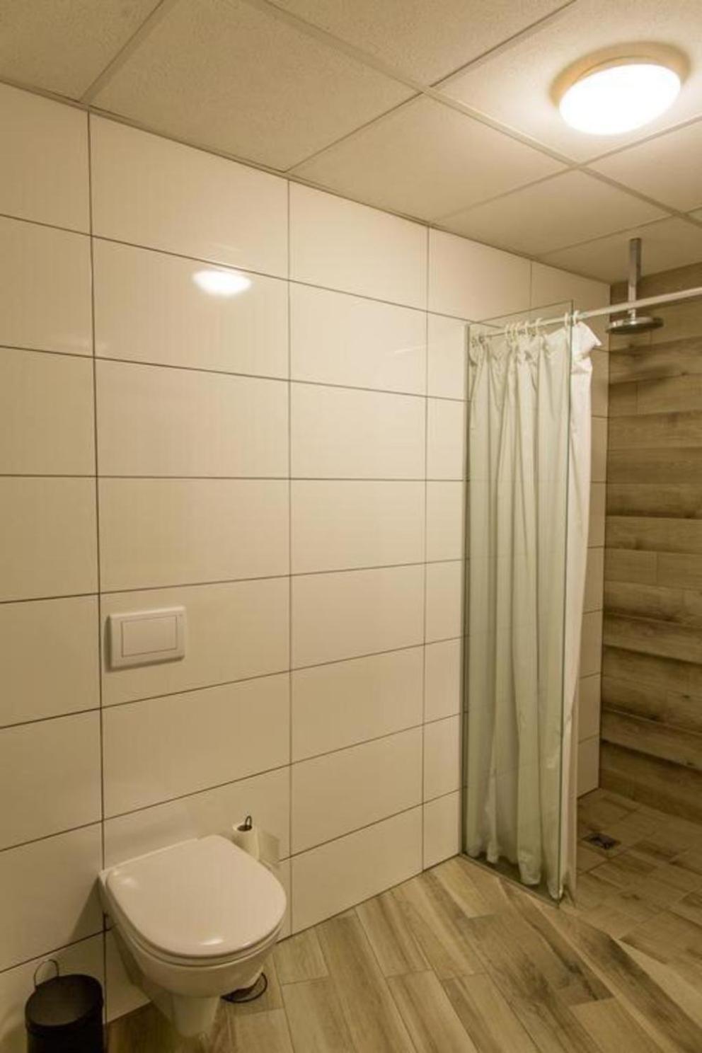 Lava Apartments & Rooms آكيورِيْري المظهر الخارجي الصورة