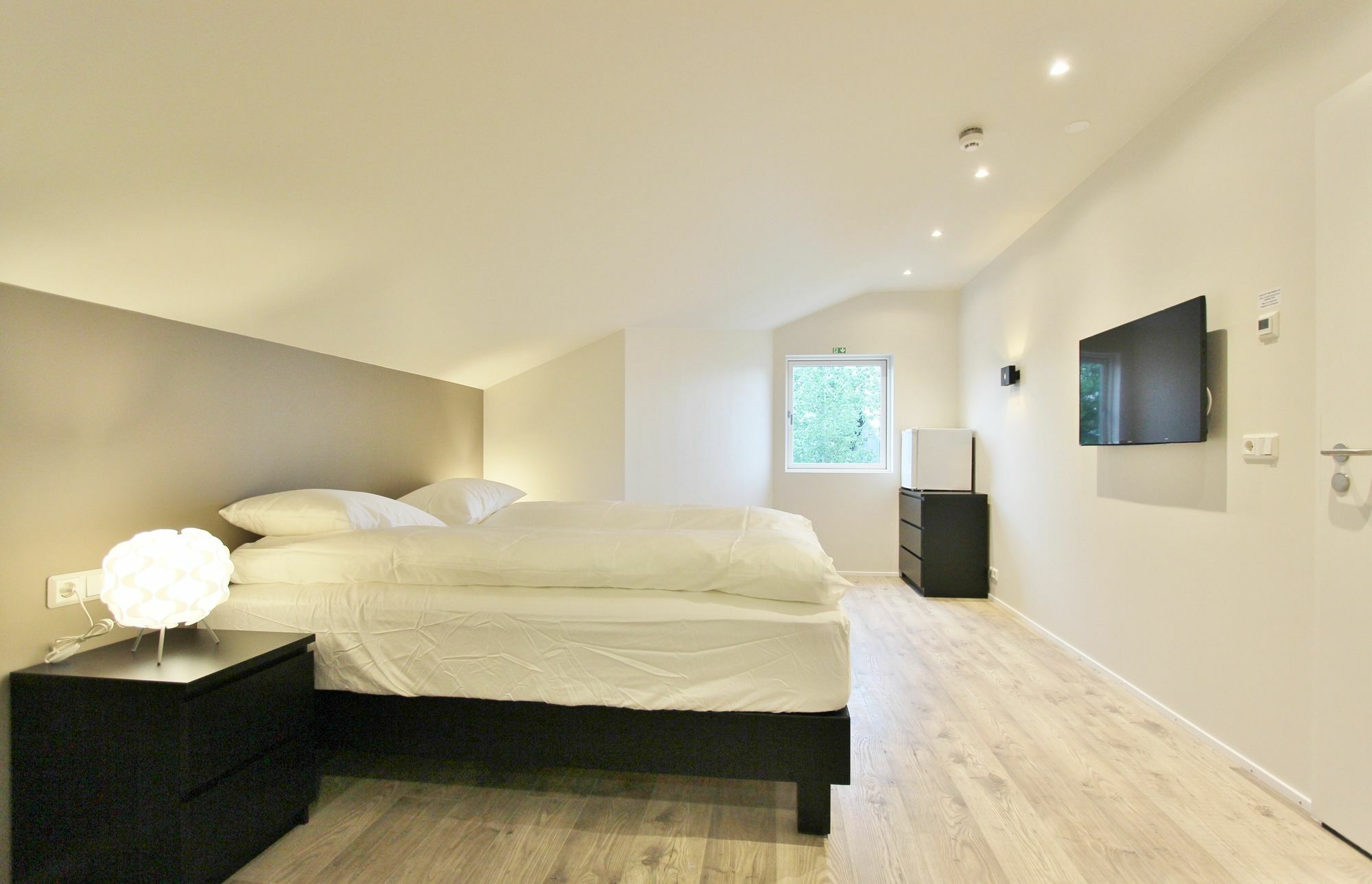 Lava Apartments & Rooms آكيورِيْري المظهر الخارجي الصورة